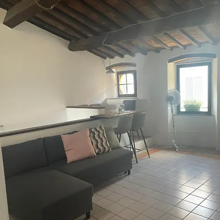 Rocca Casa Apartment